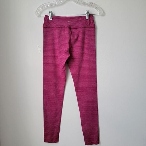 BEYOND YOGA Spacedye Fushia Mid Rise Leggings Size Small - Picture 6 of 6